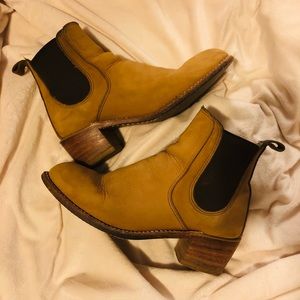 Red Wing size 10 Chelsea boot
